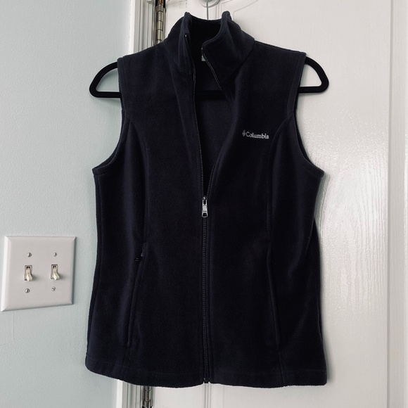 Columbia bundle, vest and beanie - Picture 2 of 12